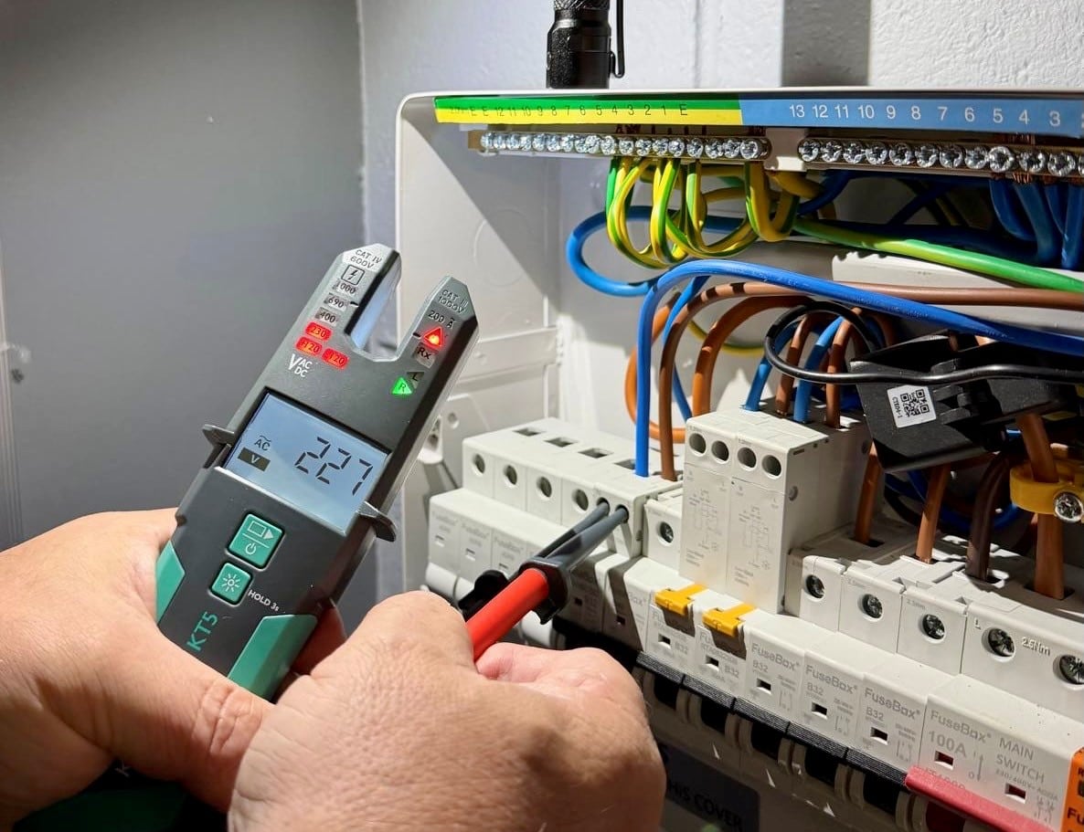 Exploding Multimeter Stop using your Multimeter for proving dead!